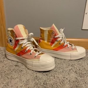 WORN ONCE!! CONVERSE ALL STAR LIFT HI SNEAKERS.